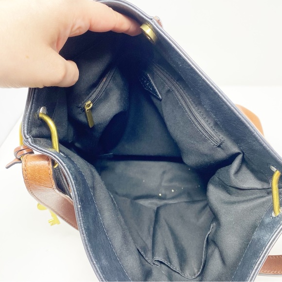 Fossil Leather Shoulder Bag - Picture 13 of 15